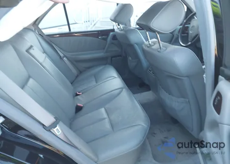 1999 Mercedes-Benz E 320 z USA, uszkodzony, nr VIN WDBJF65H7XA767397